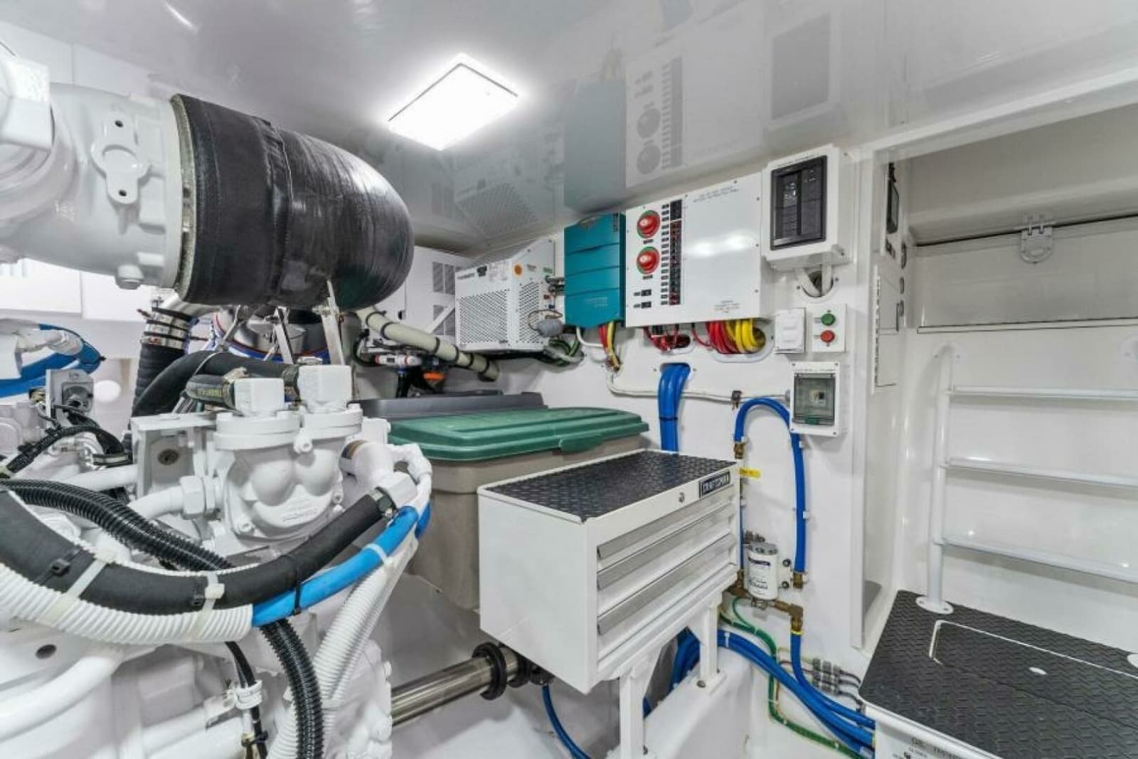 2021 Viking 54 Convertible - Photo 75