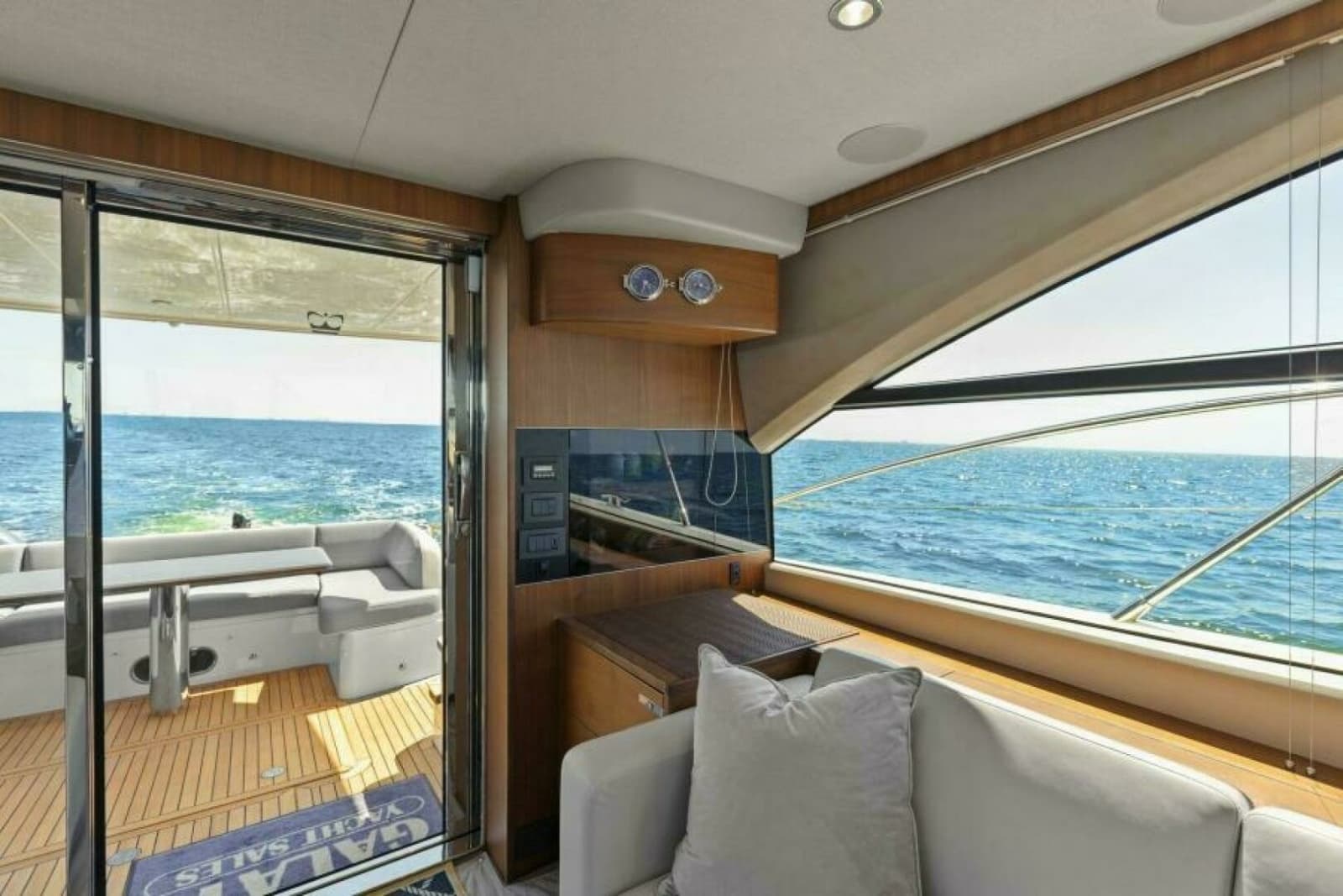 2016 Princess 60 Flybridge - Photo 13