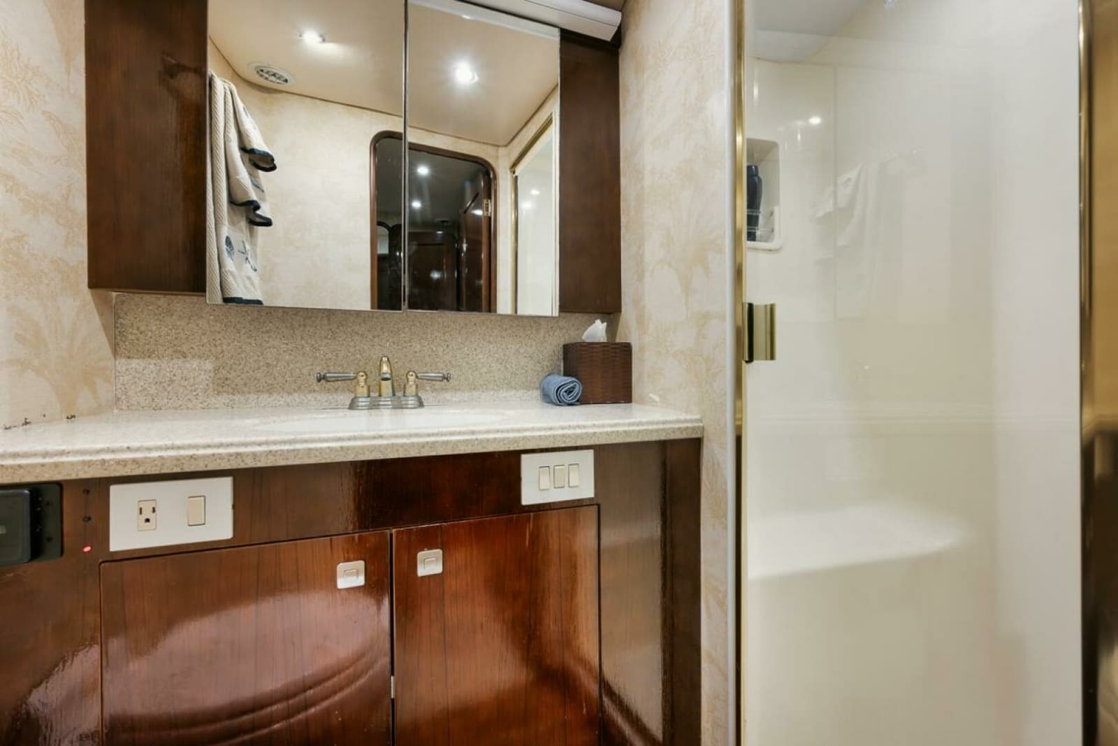 2005 Ocean 73 Super Sport - Photo 14