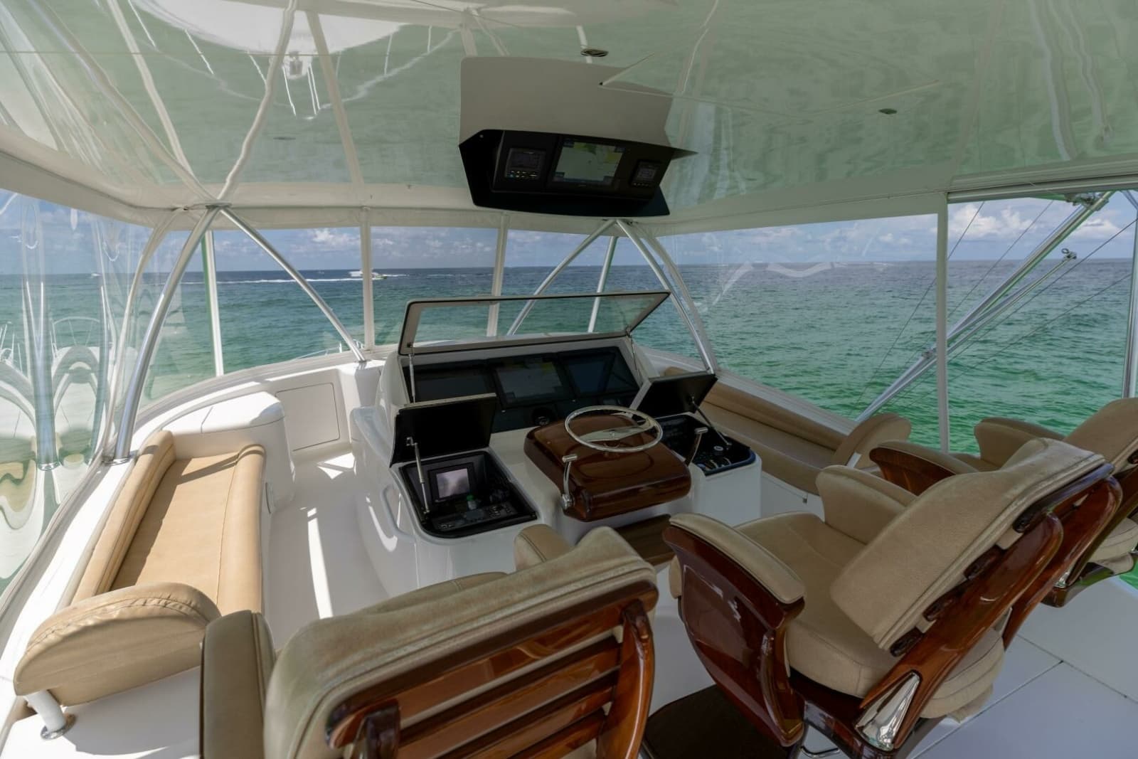 2017 Viking 66 Convertible - Photo 37