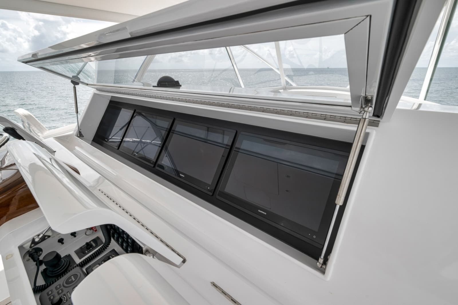 2021 Weaver 75 Convertible - Photo 55