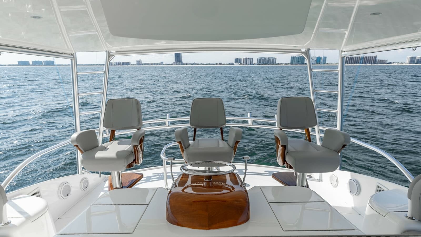 2018 Viking 72 Convertible - Photo 2