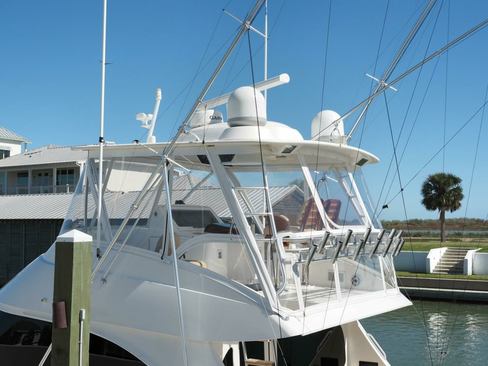 2017 Viking 52 Convertible - Photo 49