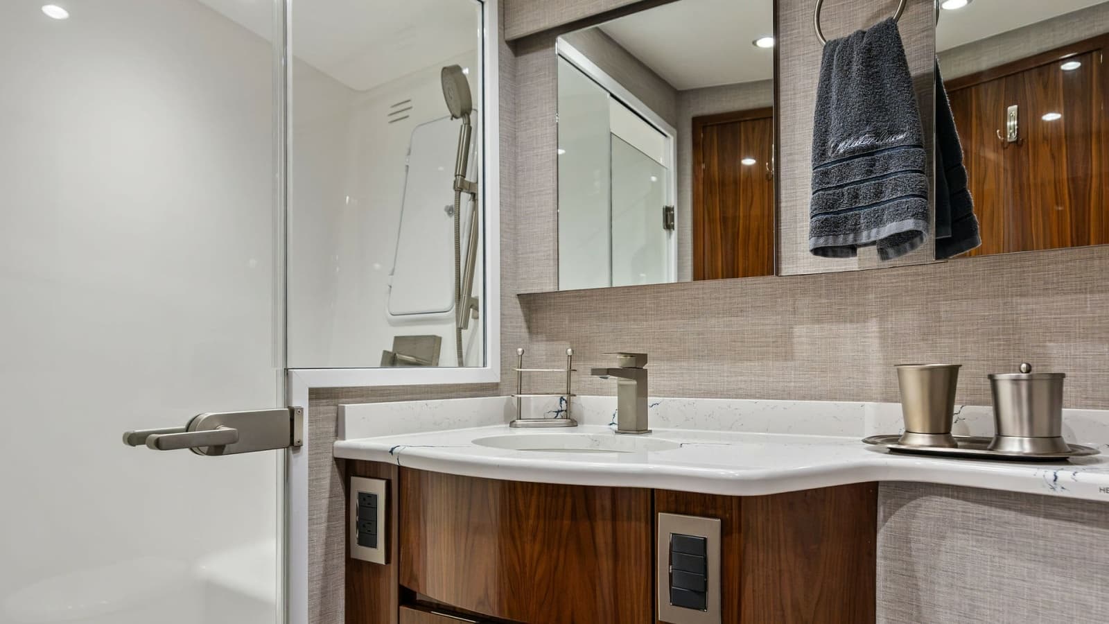 2024 Viking 54 Convertible - Photo 68