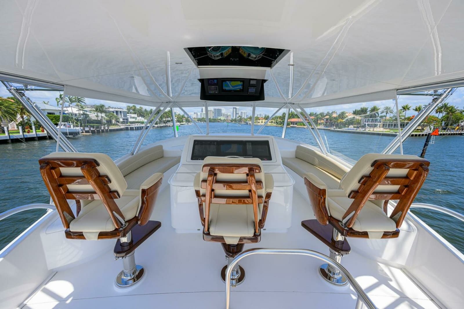 2021 Viking 72 Convertible - Photo 26