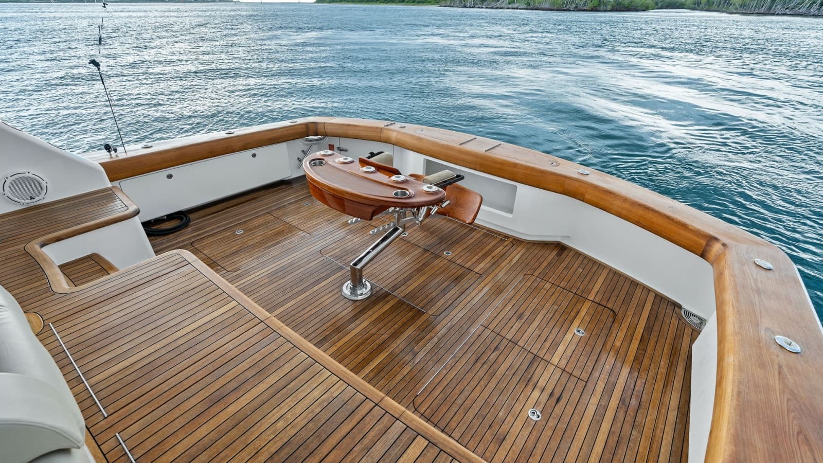 2016 Viking 80 Enclosed Bridge - Photo 108