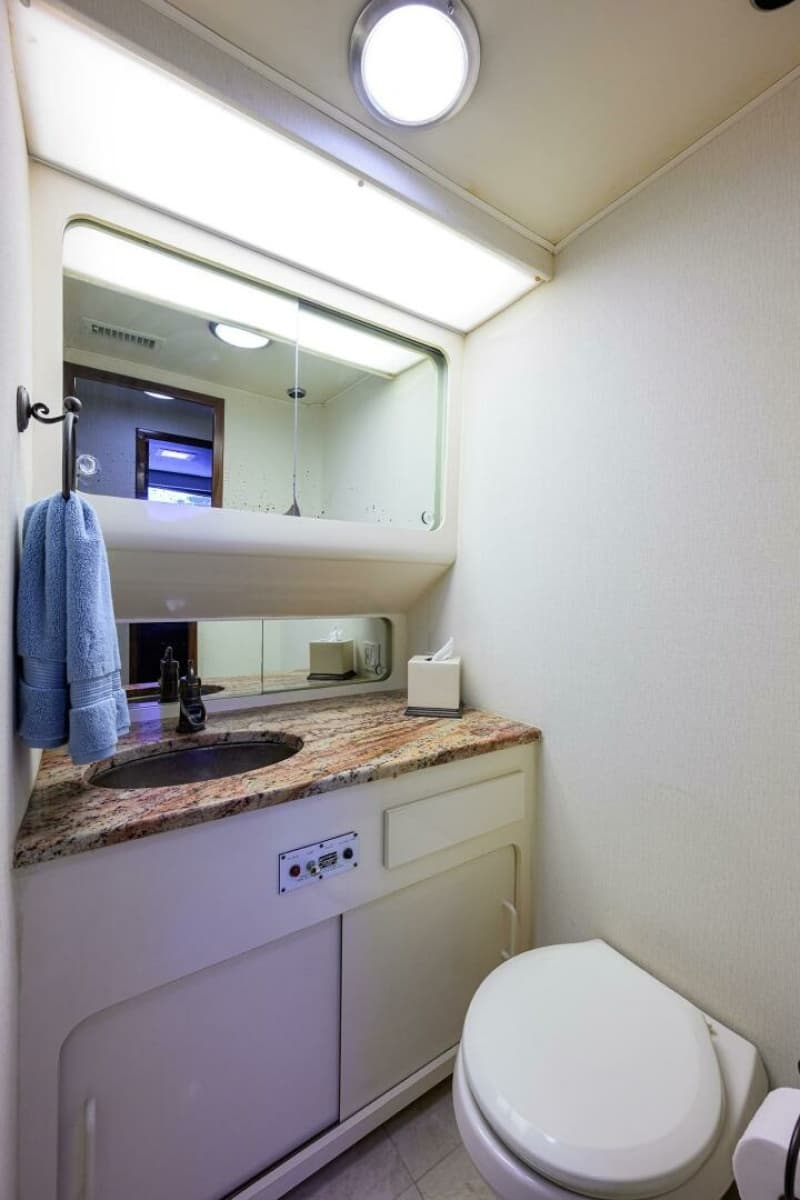 1991 Hatteras 78 Cockpit Motor Yacht - Photo 26