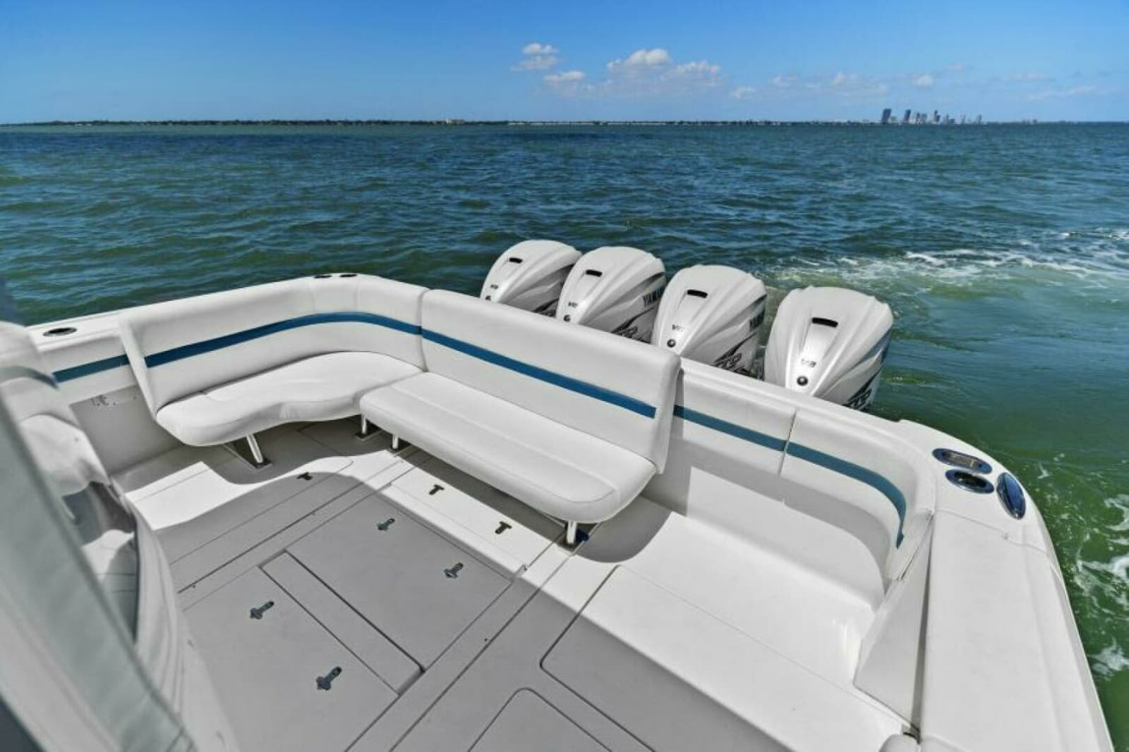 2019 Intrepid 475 Sport Yacht - Photo 8