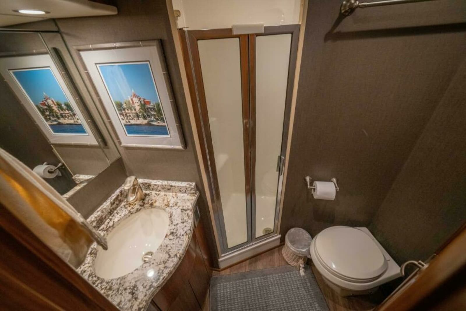 2017 Viking 62 Convertible - Photo 27