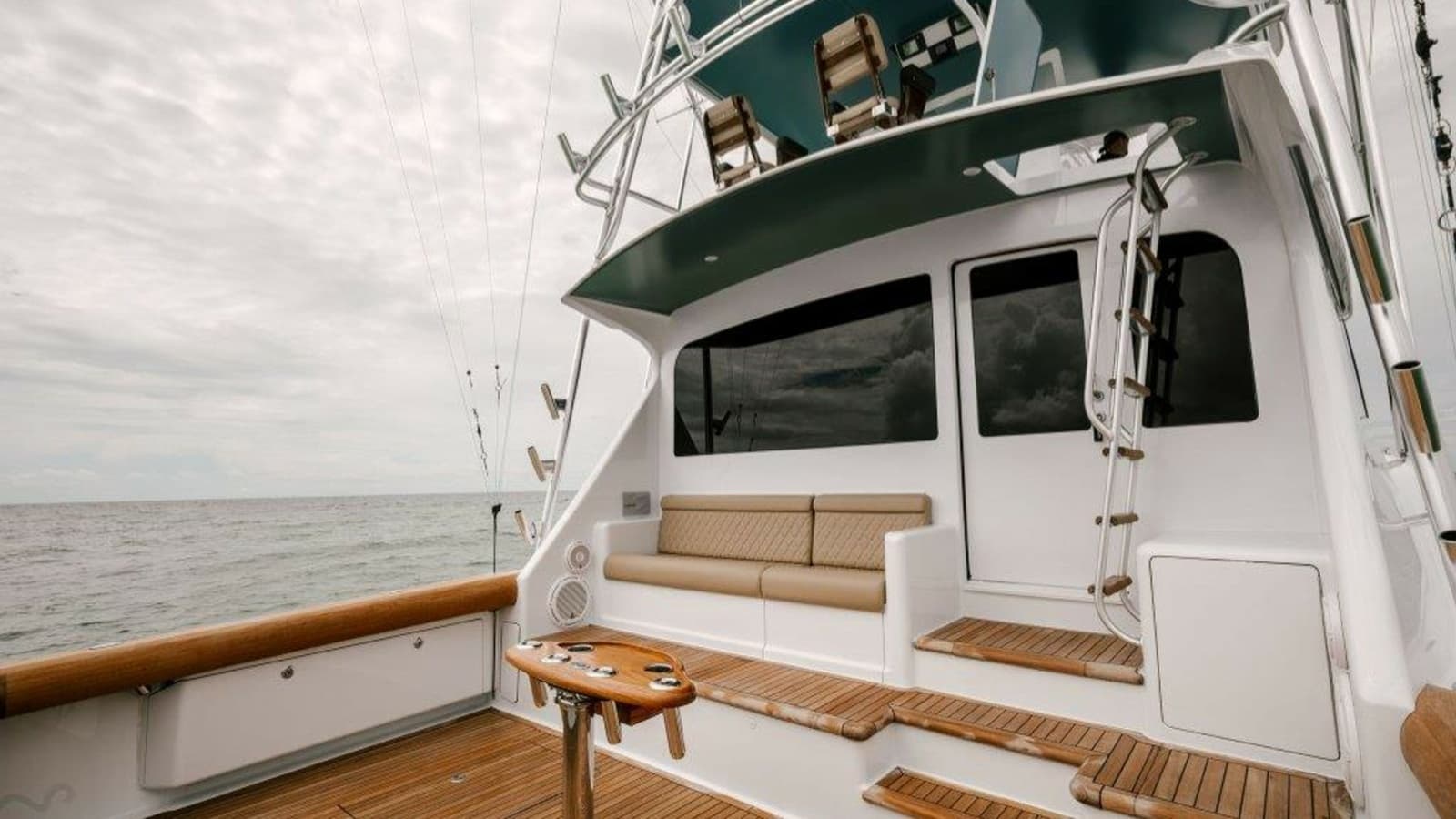 2007 Viking 64 Convertible - Photo 35