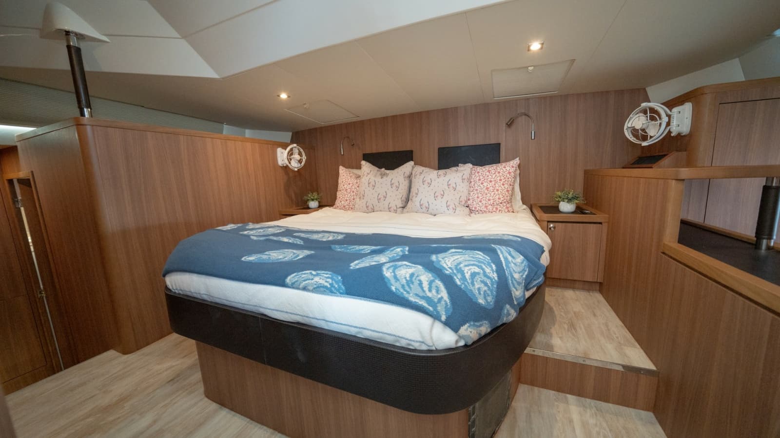 2021 Aquila 44 Motor Yacht - Photo 27