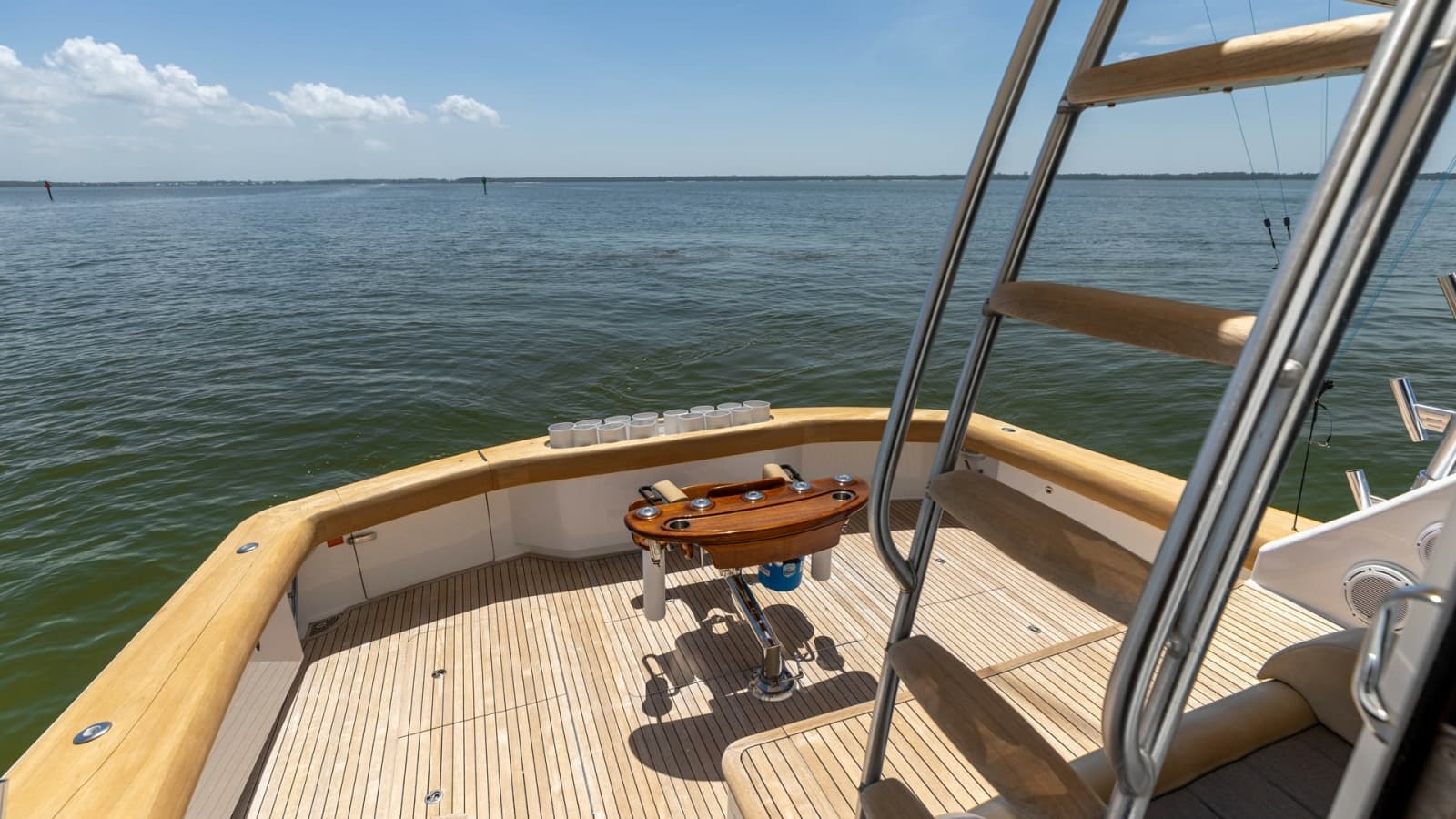 2016 Viking 80 Convertible - Photo 47