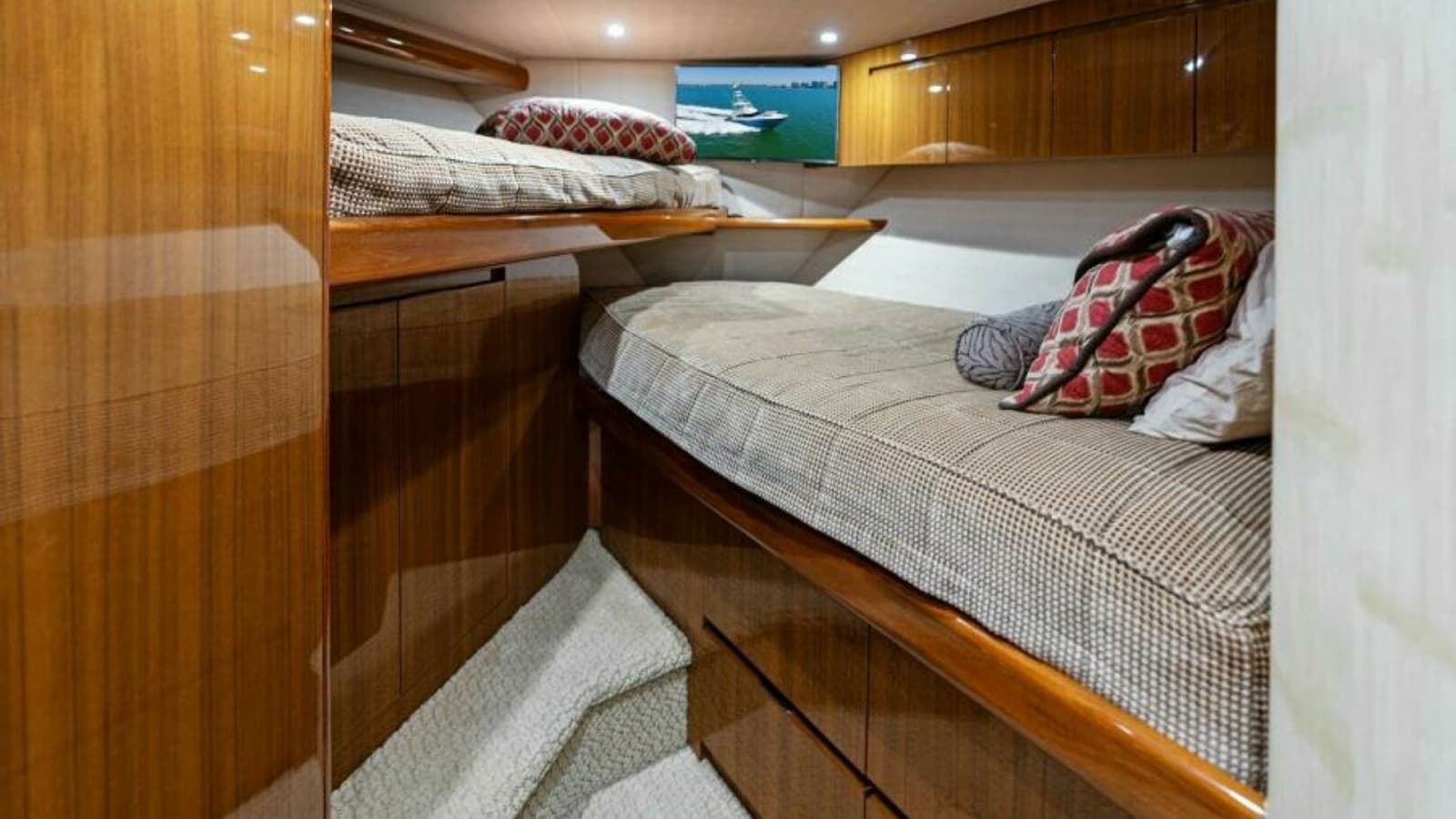 2013 Viking 55 Convertible - Photo 22