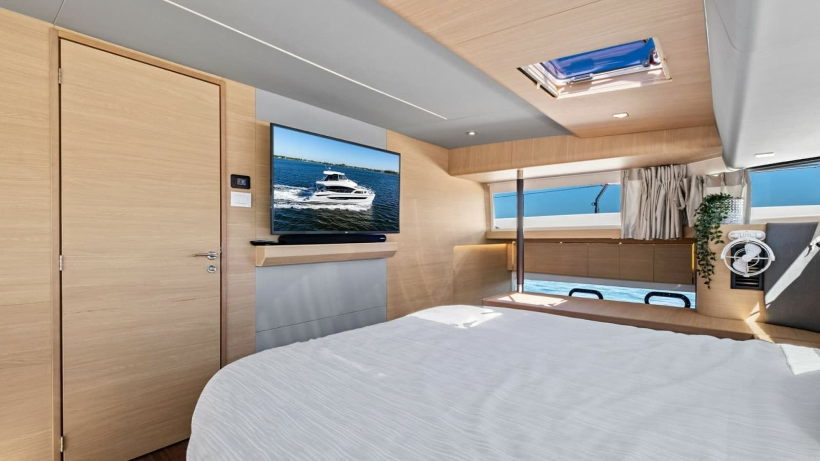2022 Aquila 54 Yacht - Photo 23