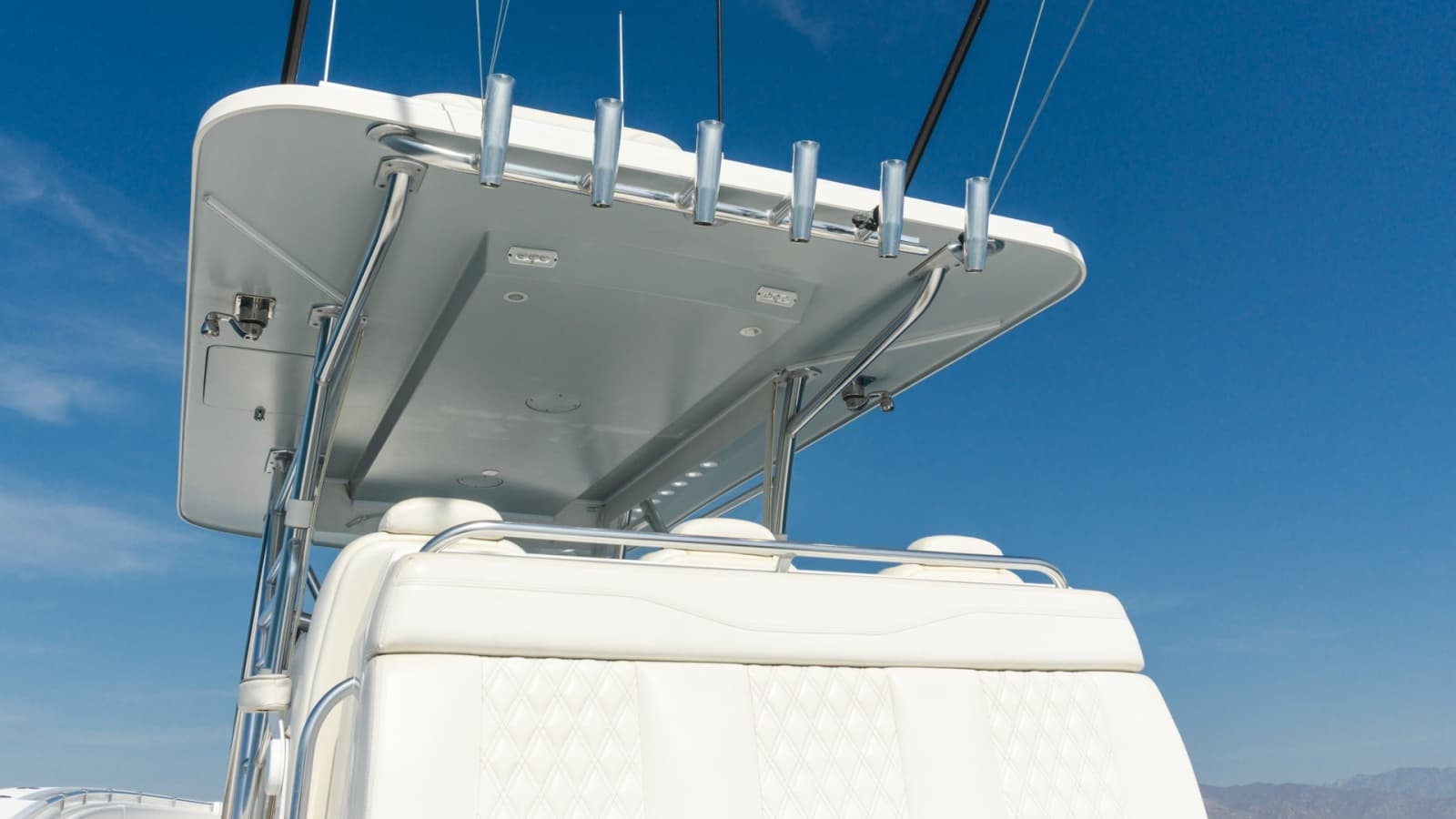 2021 Invincible 42 Center Console - Photo 13