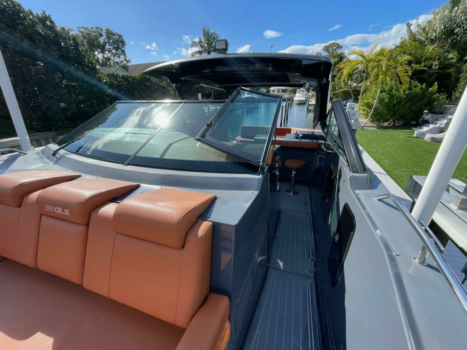 2023 Cruisers Yachts 38 GLS - Photo 32
