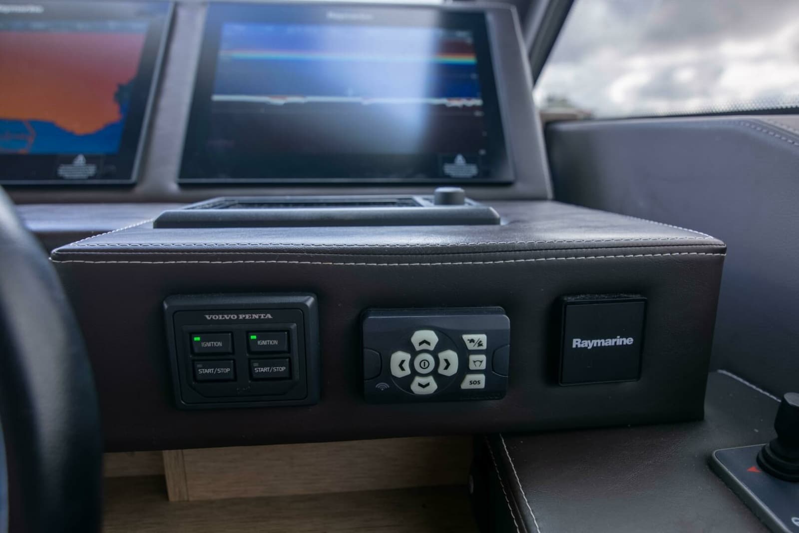 2018 Prestige 680 Flybridge - Photo 16