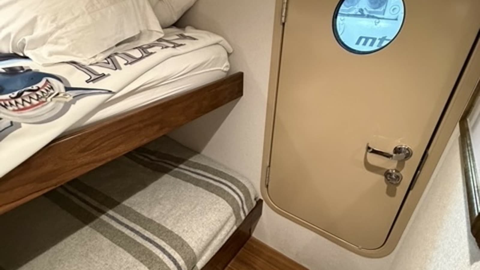 2022 Viking 68 Convertible - Photo 35