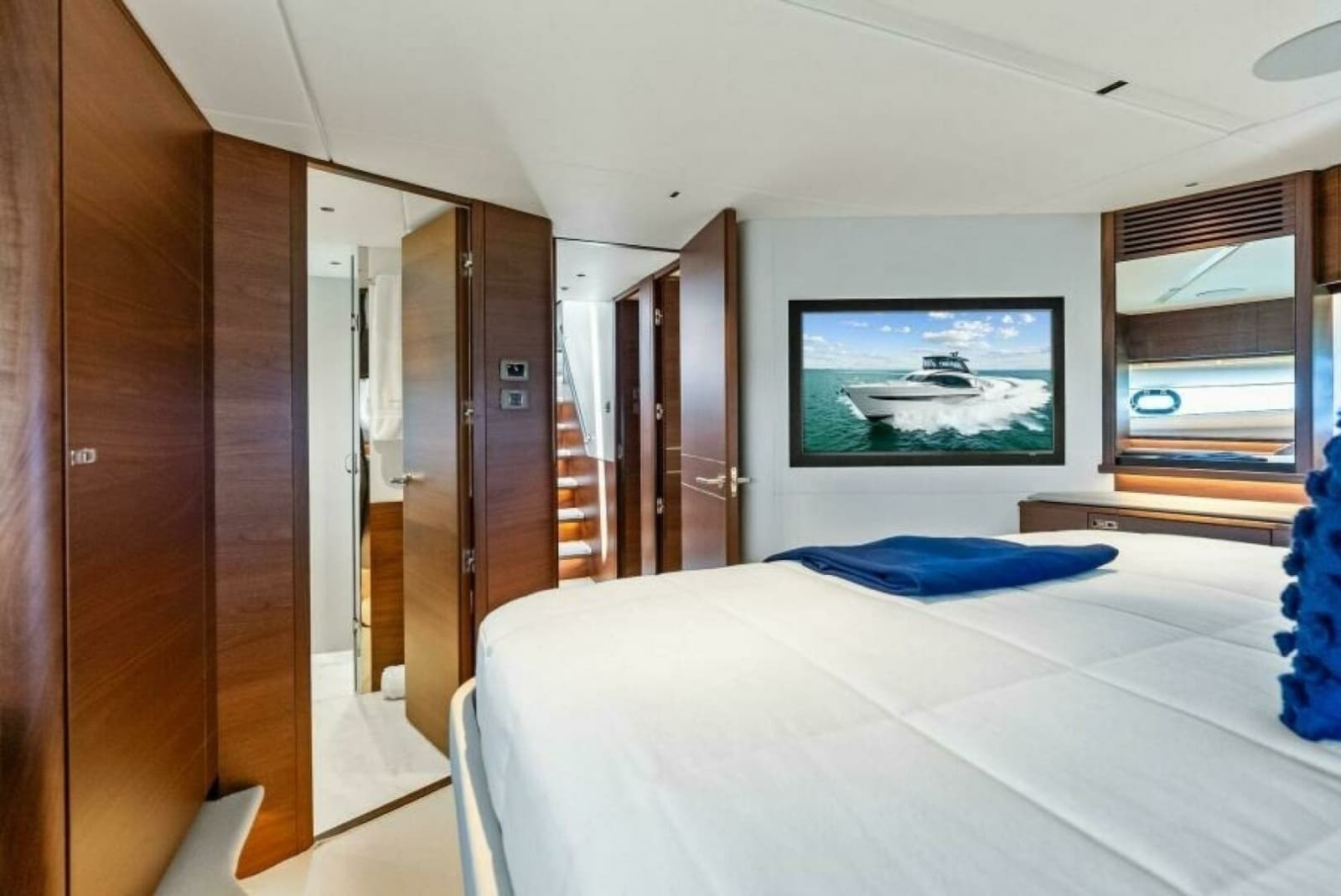 2024 Princess Y72 Motor Yacht - Photo 42