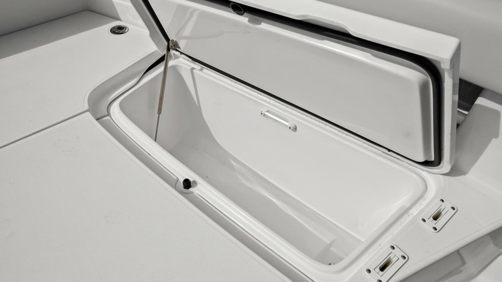 2025 Jupiter 30 HFS - Photo 17