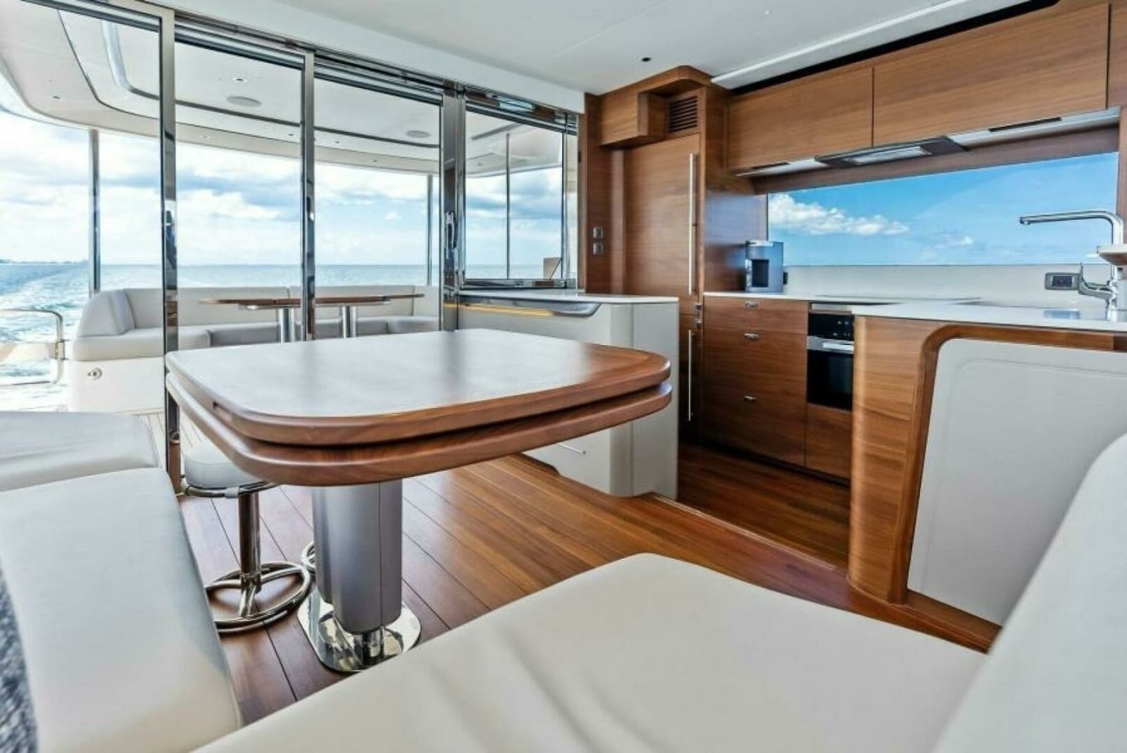 2024 Princess Y72 Motor Yacht - Photo 59