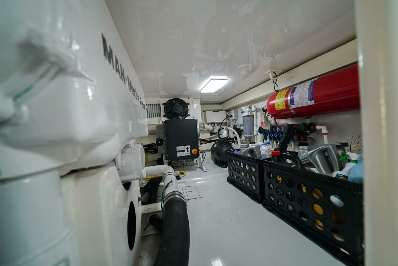2007 Viking 45 Convertible - Photo 58