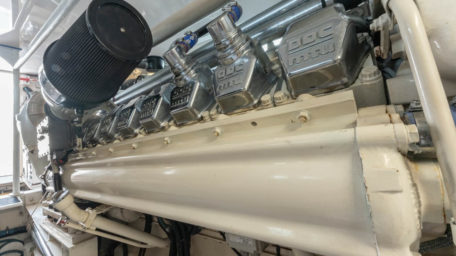 2001 Viking 65 Enclosed Bridge - Photo 40