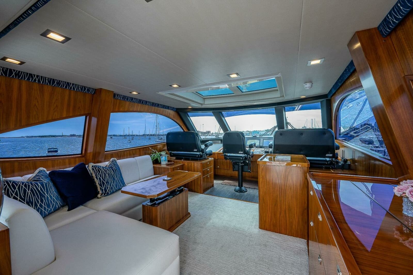 2017 Viking 75 Motoryacht - Photo 43
