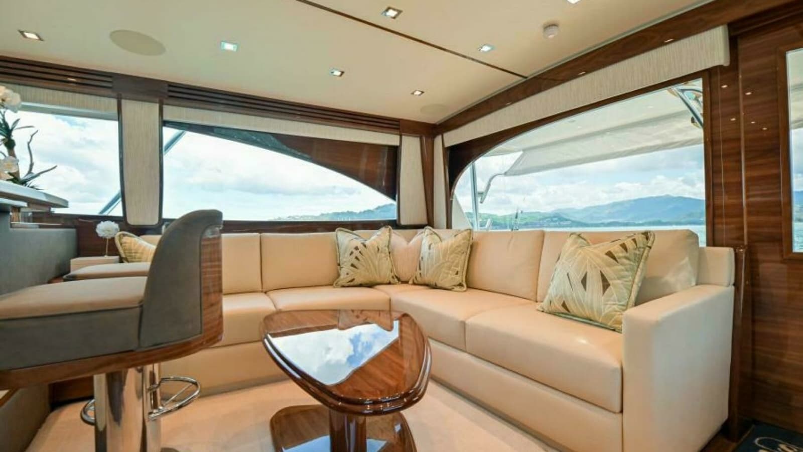 2023 Viking 64 Convertible - Photo 8