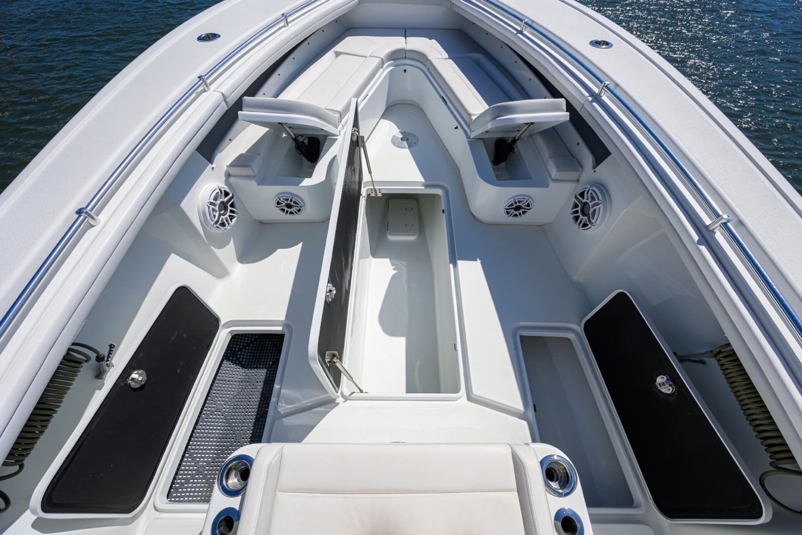2023 Yellowfin 34 Offshore - Photo 12