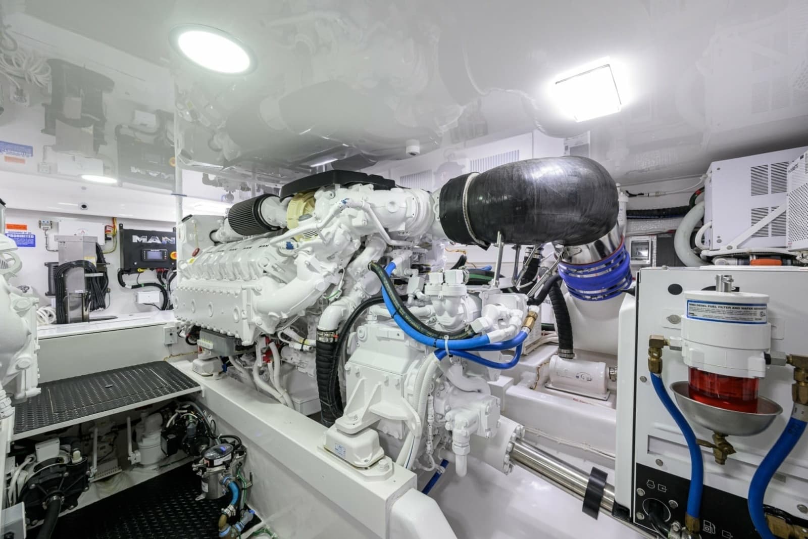 2024 Viking 54 Convertible - Photo 47