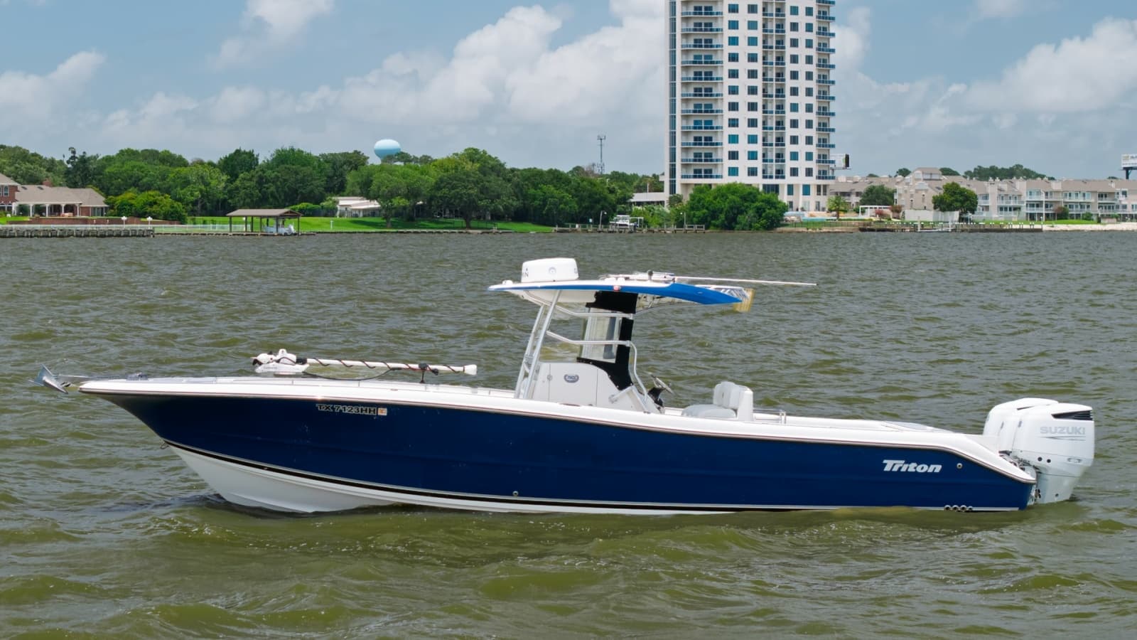 2005 Triton 351 Center Console - Photo 43