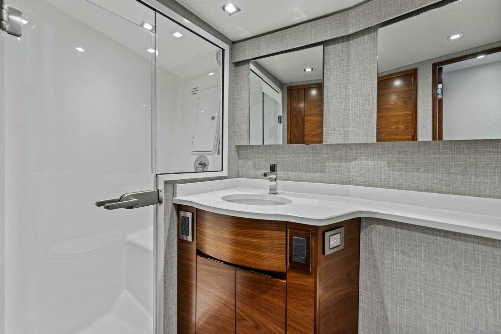2023 Viking 54 Convertible - Photo 63