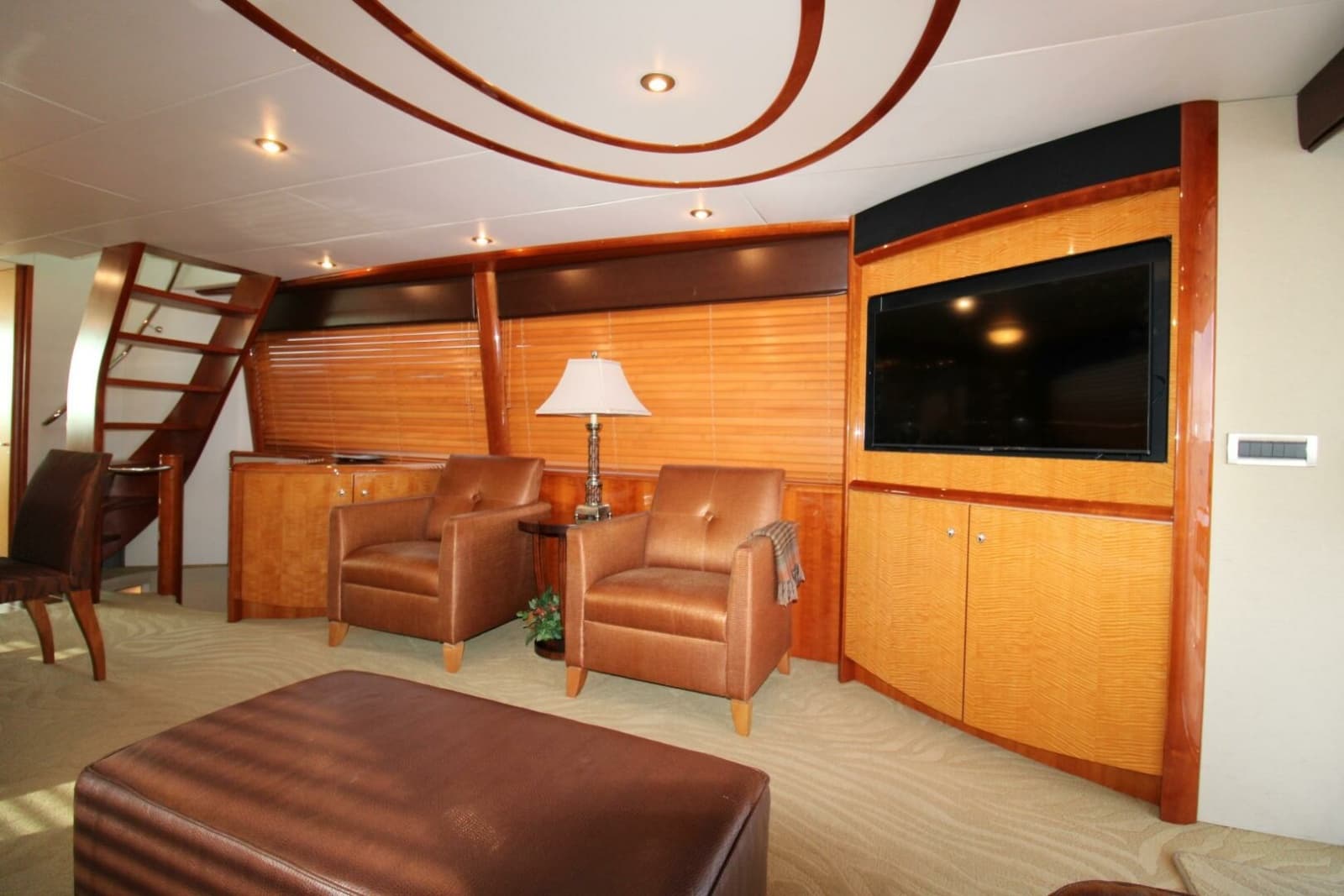 2007 Lazzara Yachts 74 Motor Yacht - Photo 37