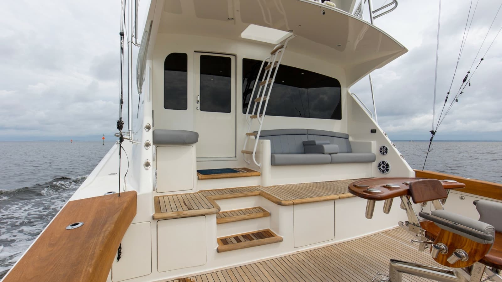 2007 Viking 74 Enclosed Bridge - Photo 41