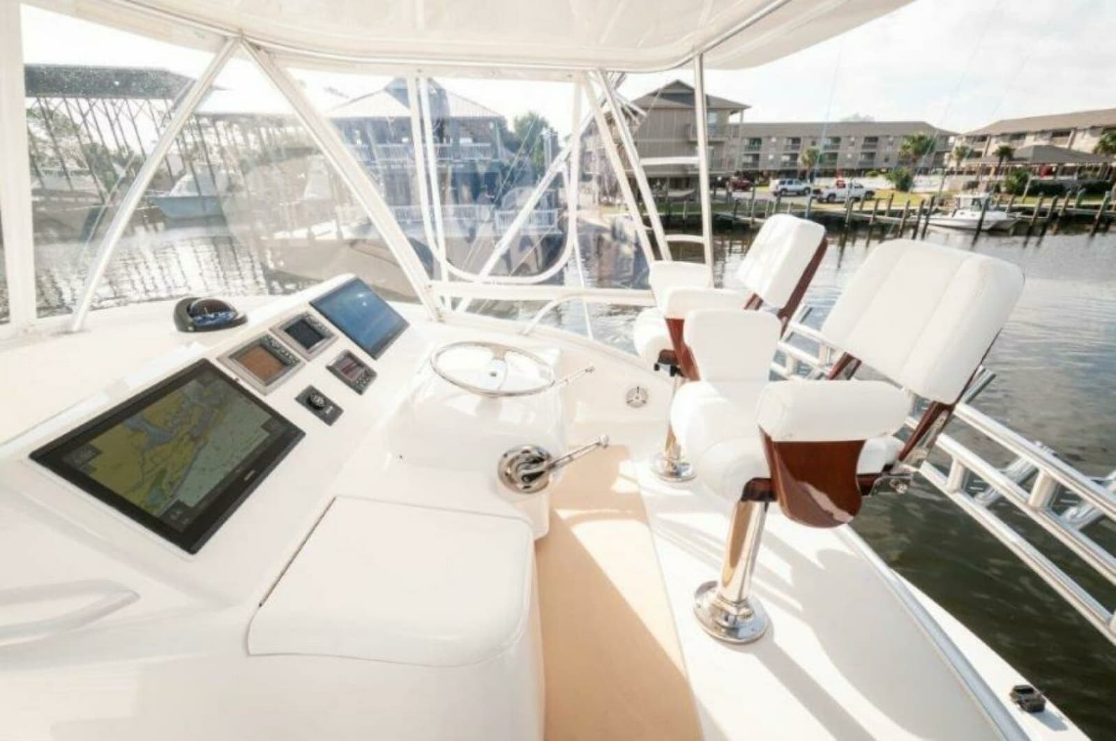 2012 Viking 42 Convertible - Photo 23