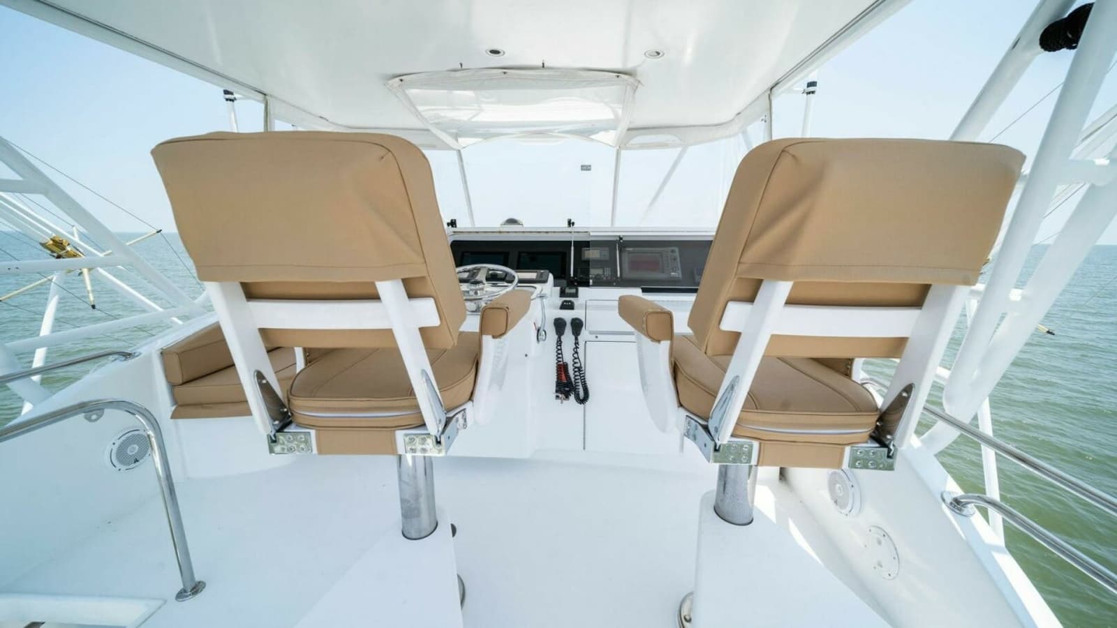 2003 Hatteras 54 Convertible - Photo 46