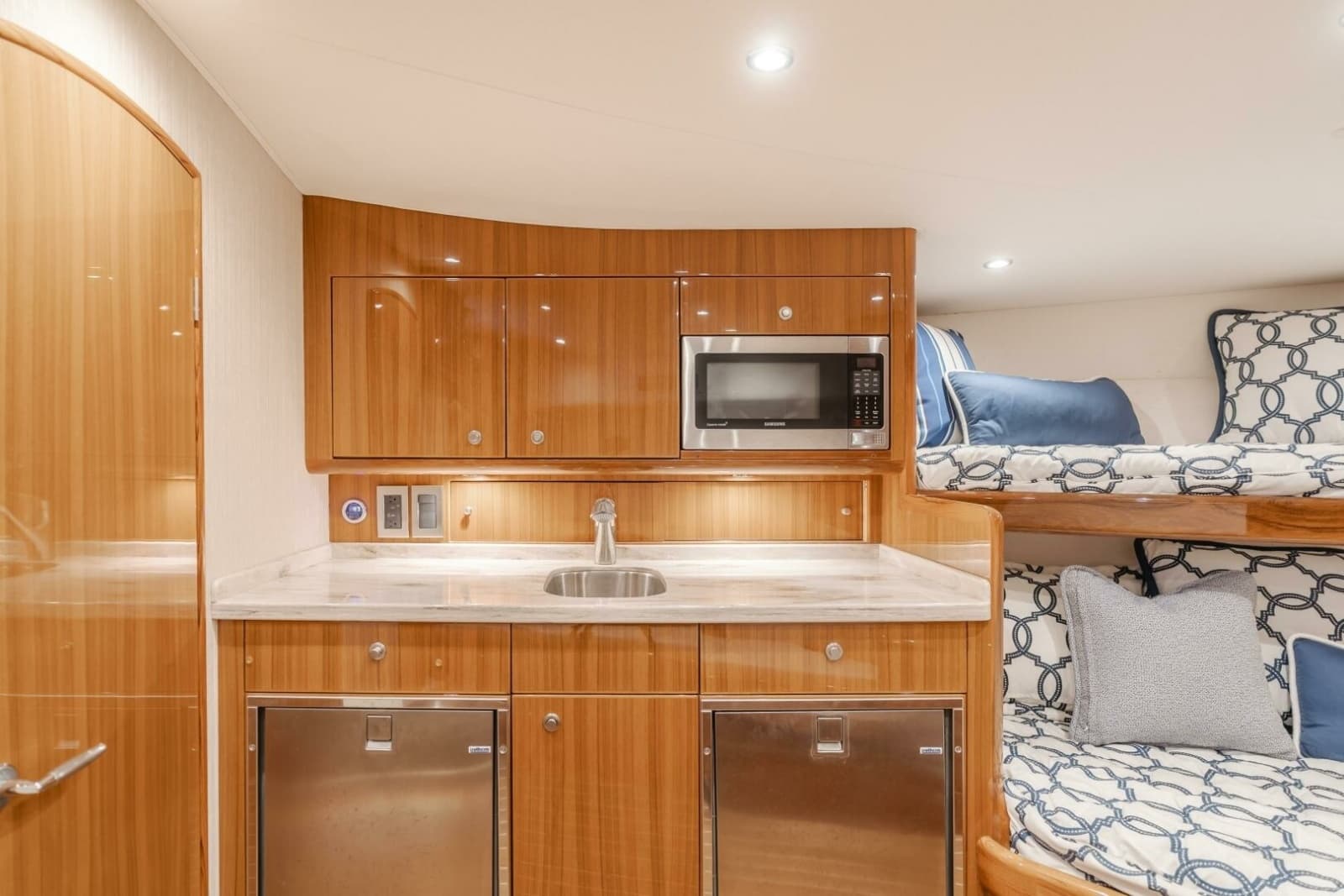 2022 Viking 38 Open Billfish - Photo 8