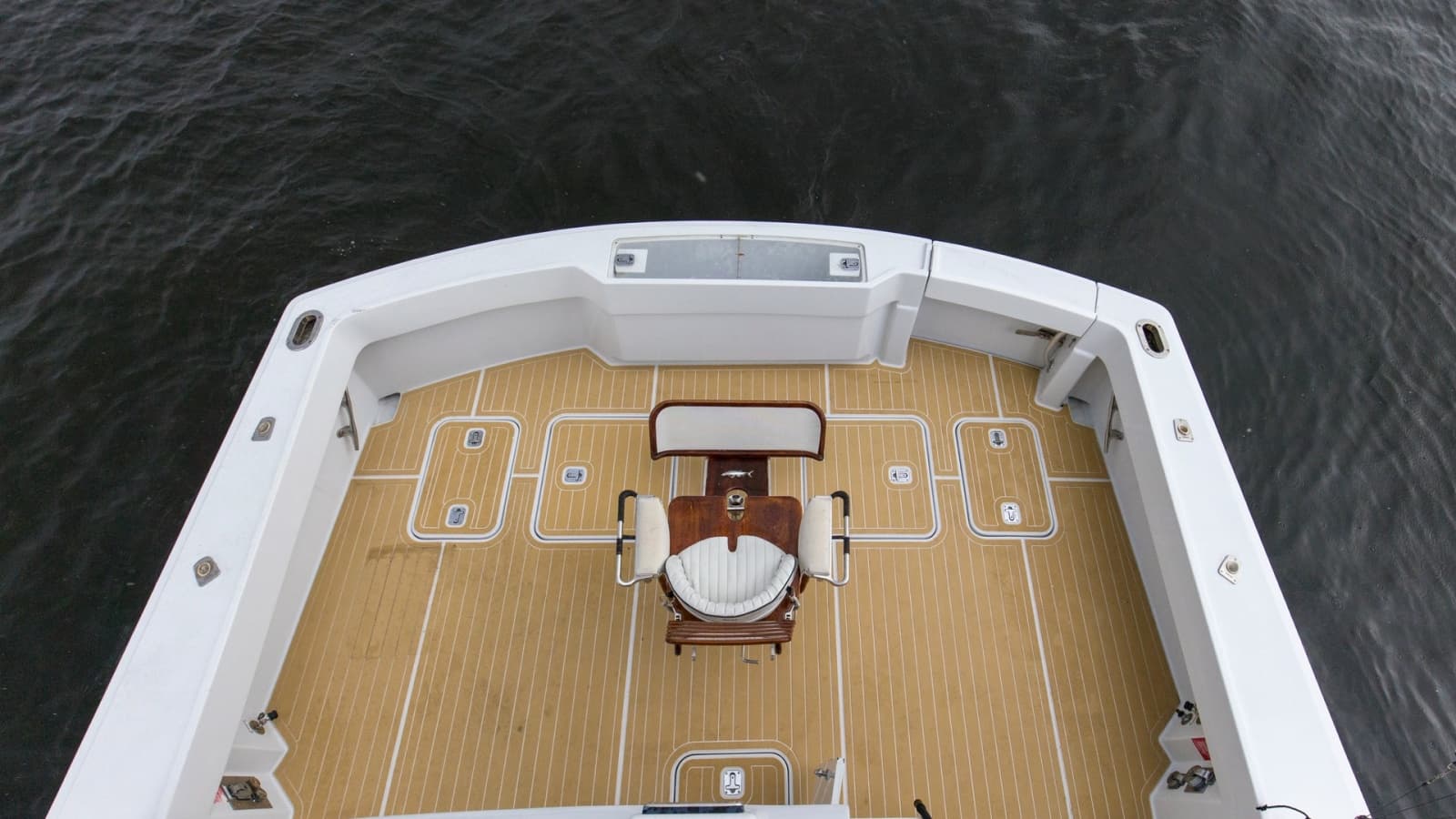 1999 Hatteras 60 Enclosed Bridge Convertible - Photo 41