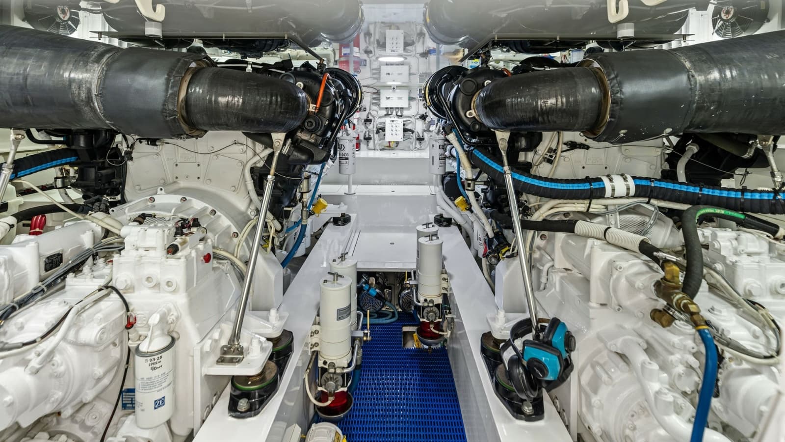 2018 Viking 62 Enclosed Bridge - Photo 90