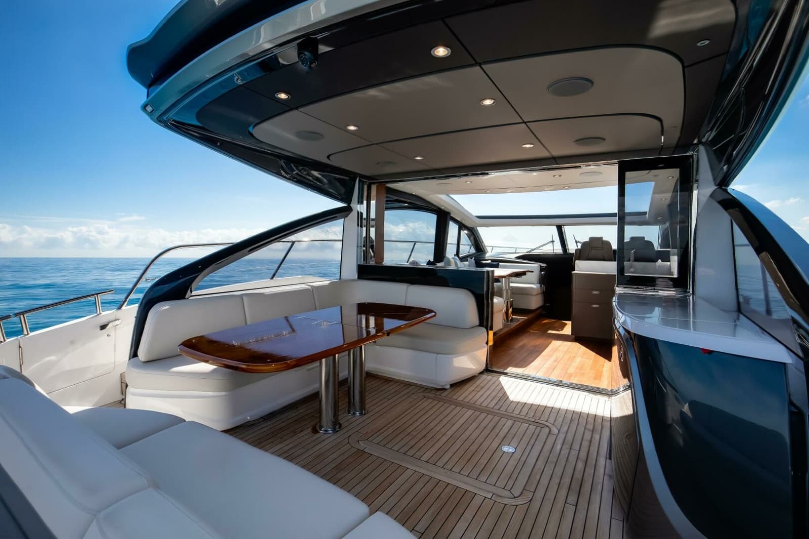 2025 Princess V55 - Photo 13