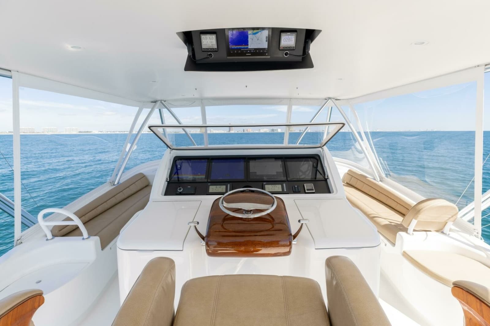 2013 Viking 76 Convertible - Photo 2