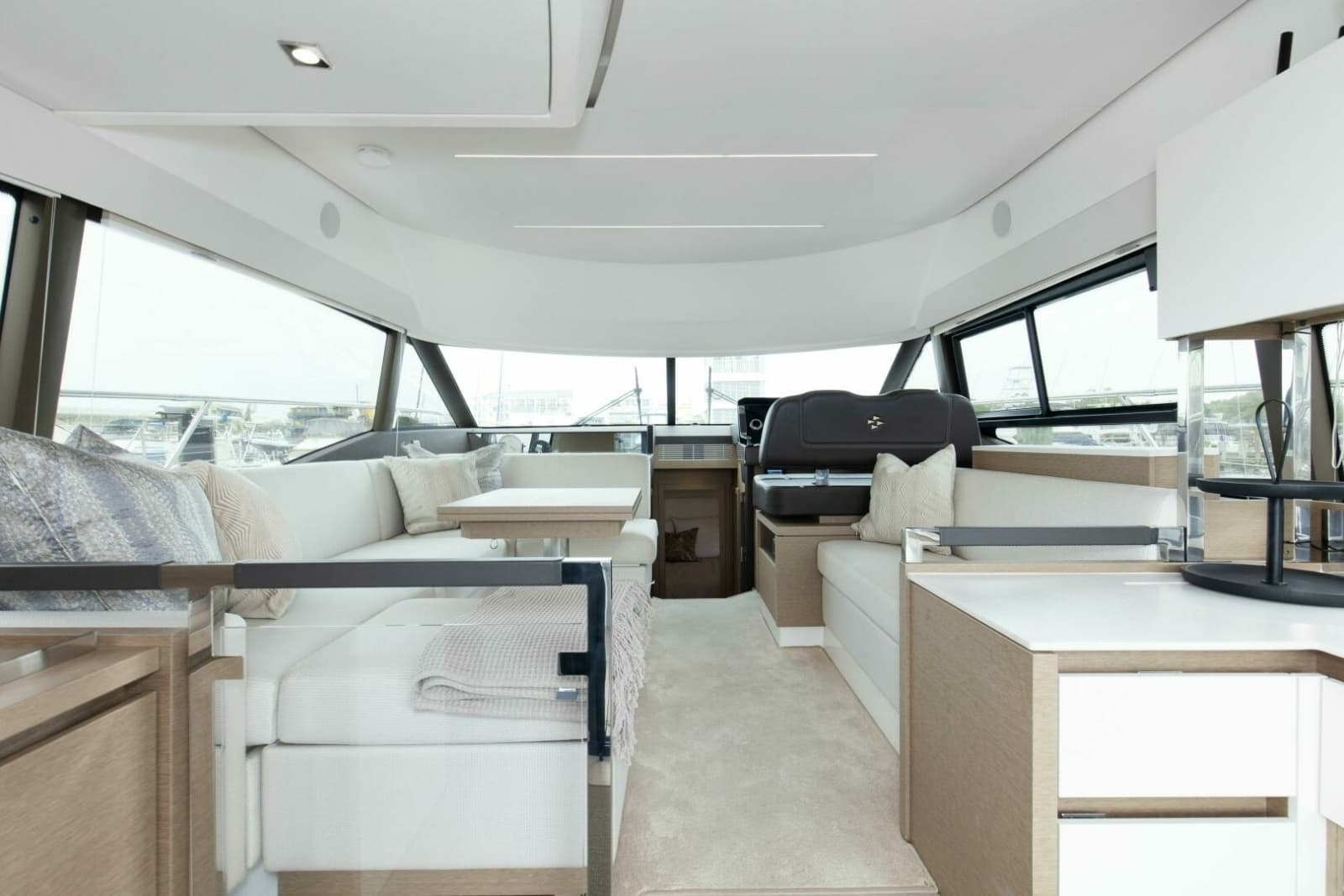 2023 Prestige 460 Flybridge - Photo 13