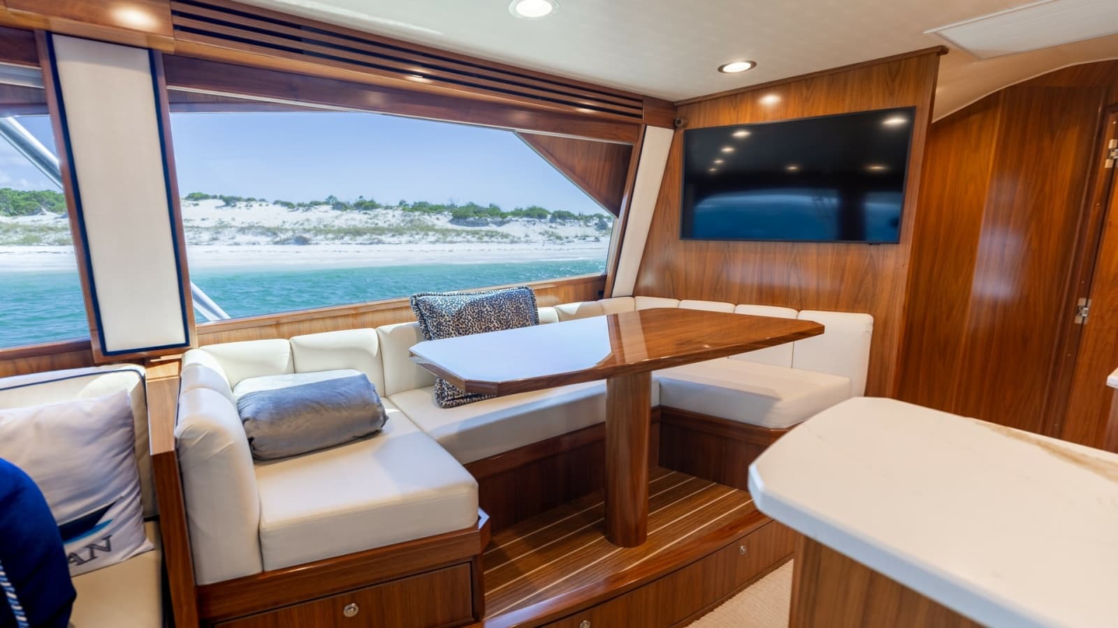 2022 Viking 68 Convertible - Photo 19