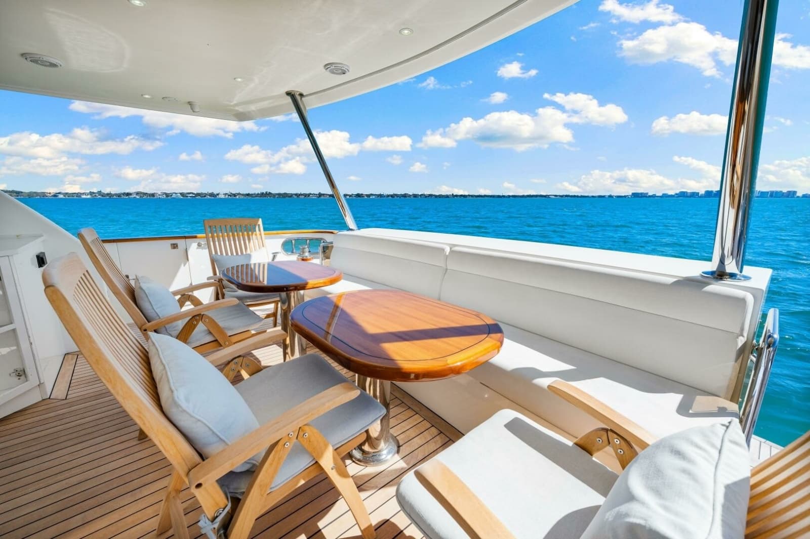 2010 Ocean Alexander 83 Motor Yacht - Photo 7