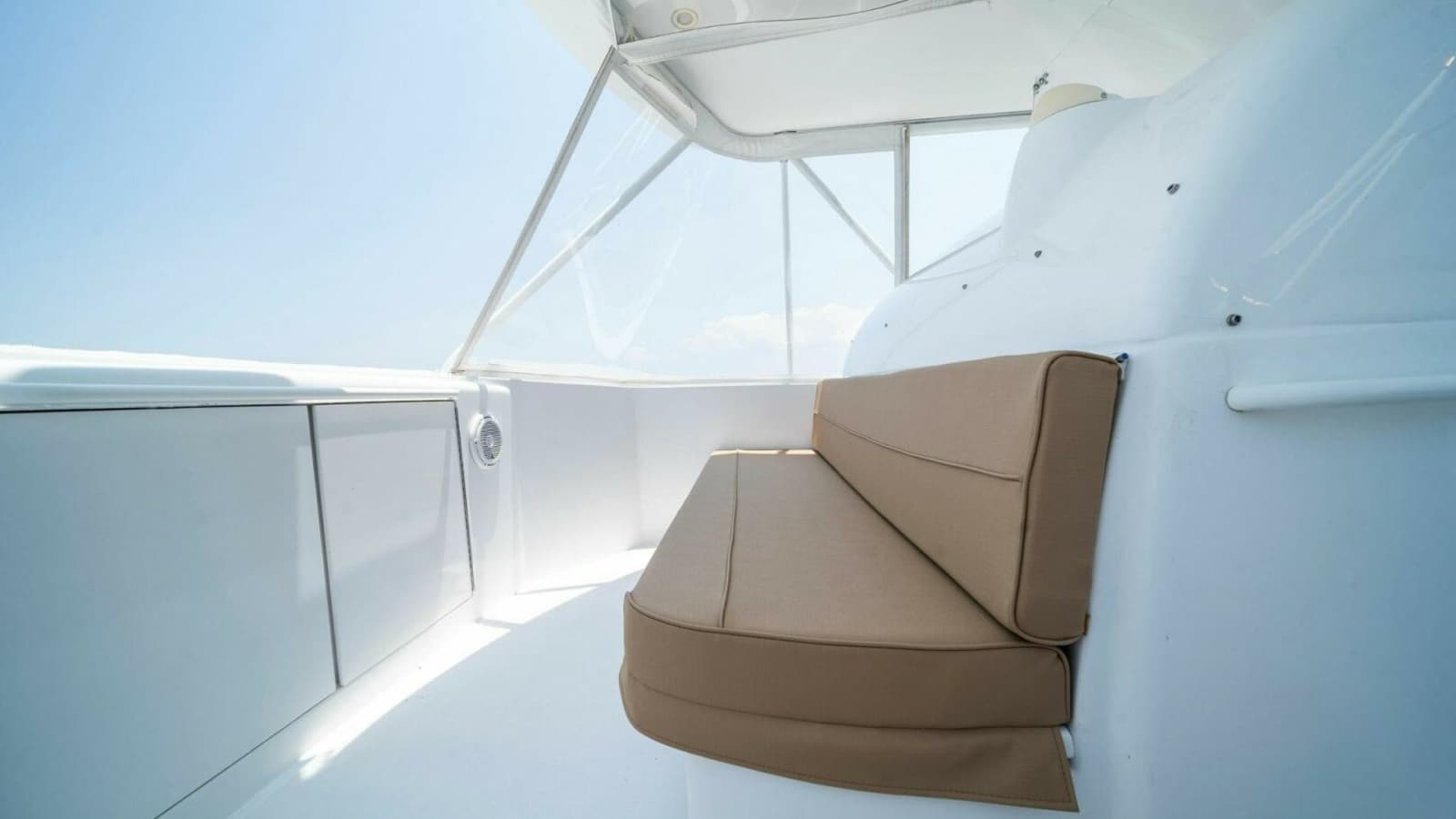 2003 Hatteras 54 Convertible - Photo 51