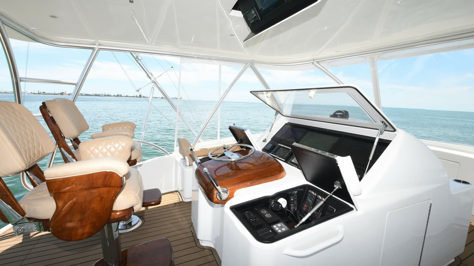 2019 Viking 58 Convertible - Photo 35