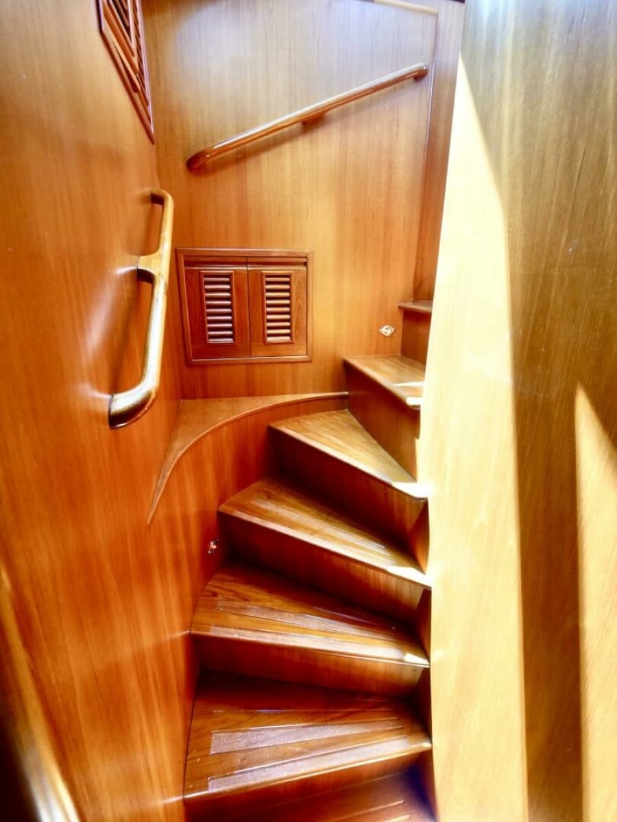 2000 Offshore Yachts 62 Pilothouse - Photo 23