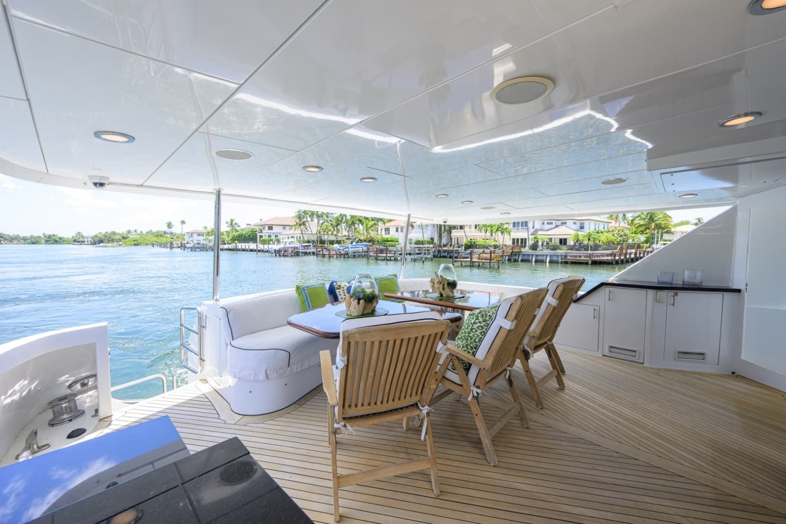 2005 Hatteras 100 Motor Yacht - Photo 54