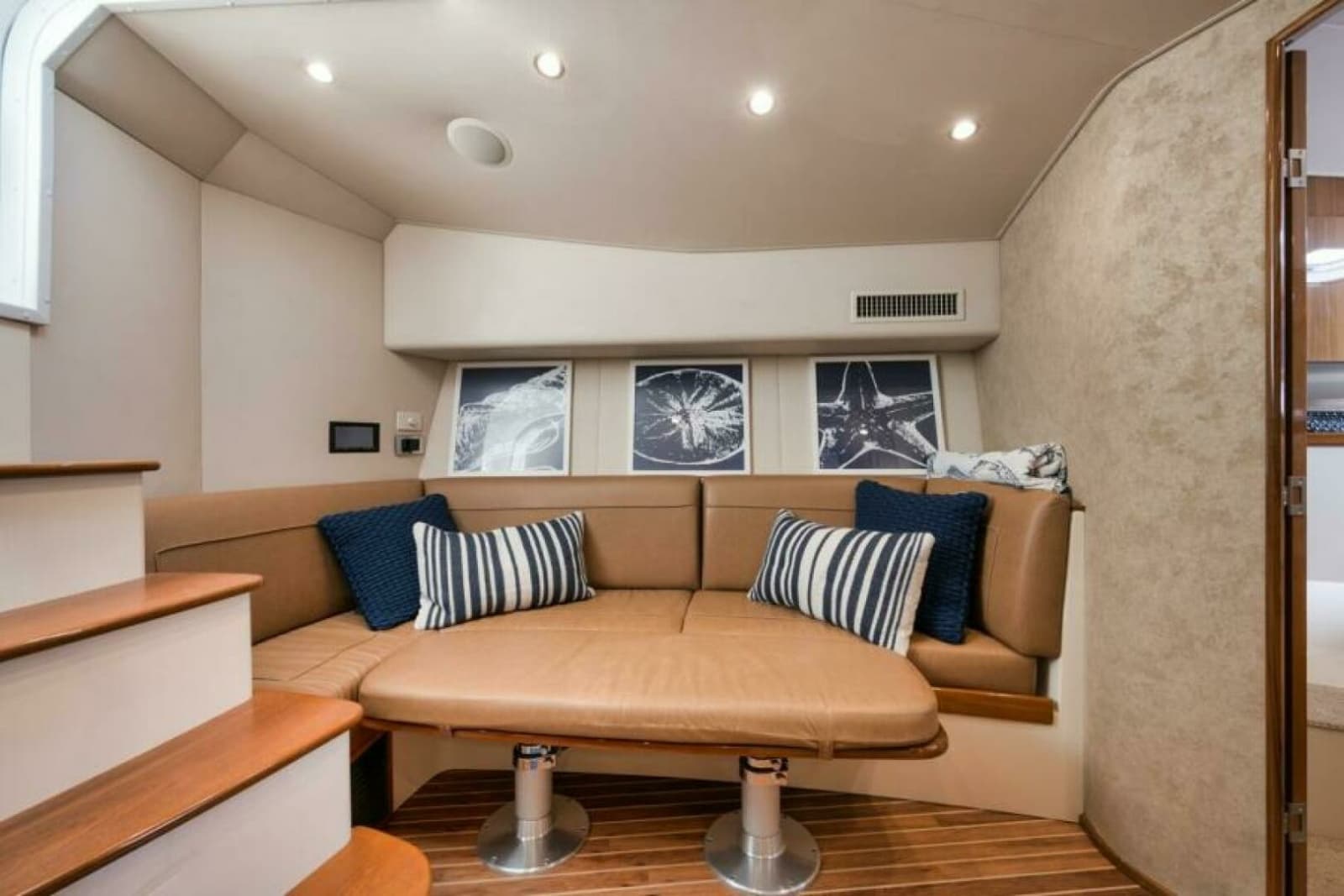 2015 Viking 42 Open - Photo 3
